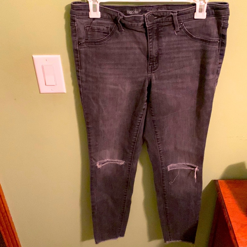 Black faded mid rise jeggings